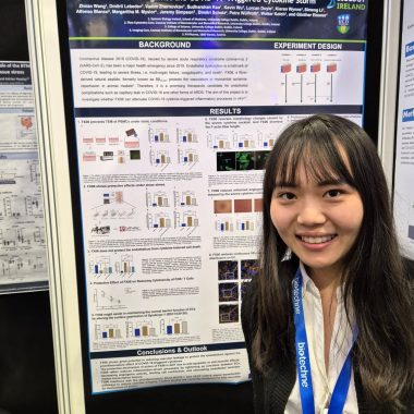 Zhiran Wang presenting her poster at the European Congress of Immunology 2024